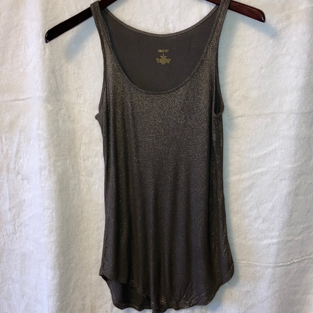 🍀 NWOT Jennifer Lopez Tank - S